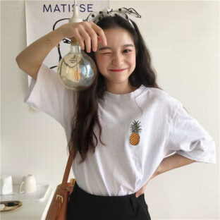 【ホワイト/フリーサイズ】Tシャツ 五分袖Tシャツ レディース カジュアル シンプル 可愛い パイナップル 刺繍 果物柄 体型カバー プルオーバー お洒落